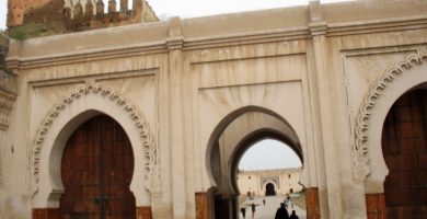 Explorando la rica historia de Fez: Un viaje a través del tiempo
